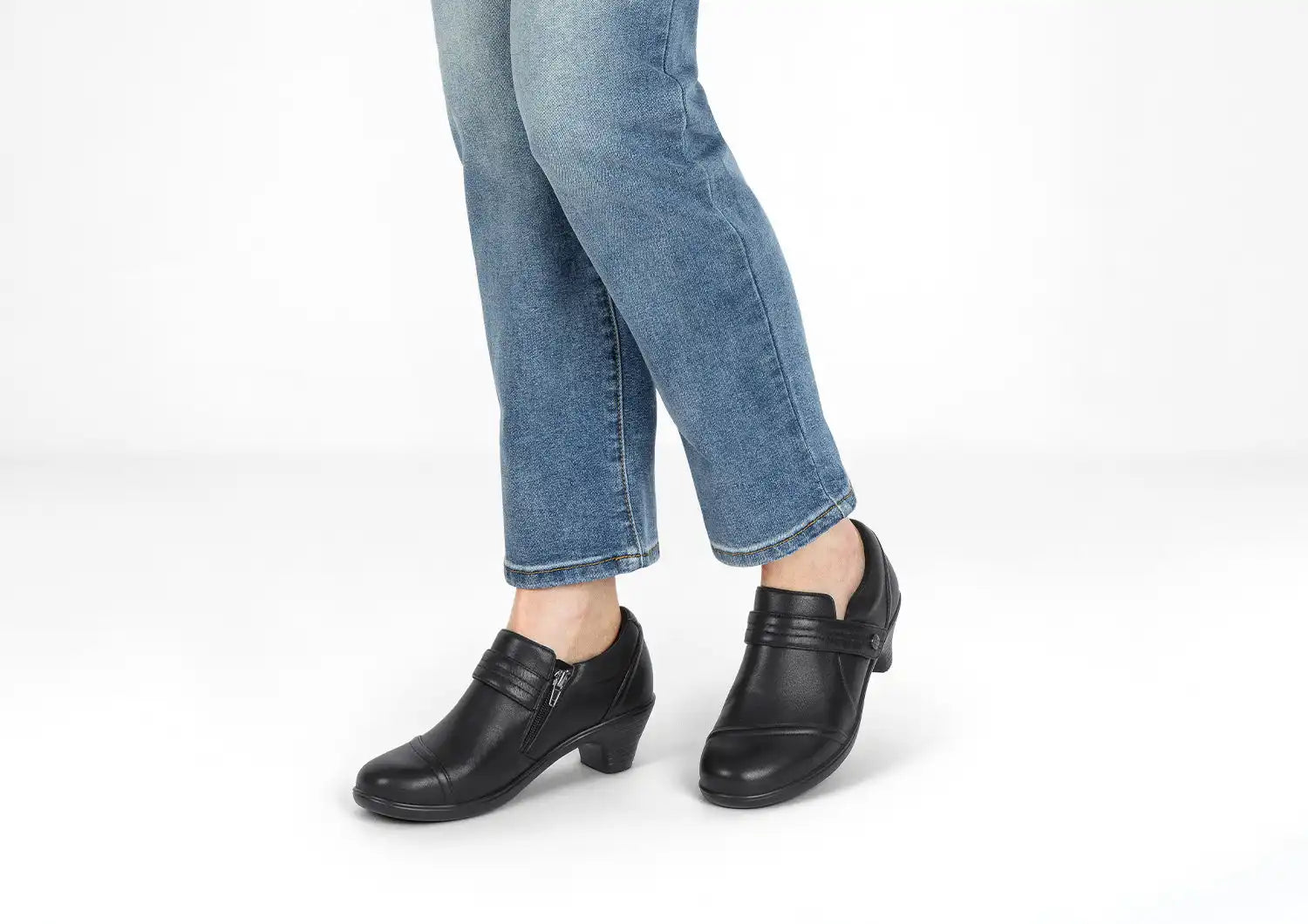 Eva - Black Leather Secondary image