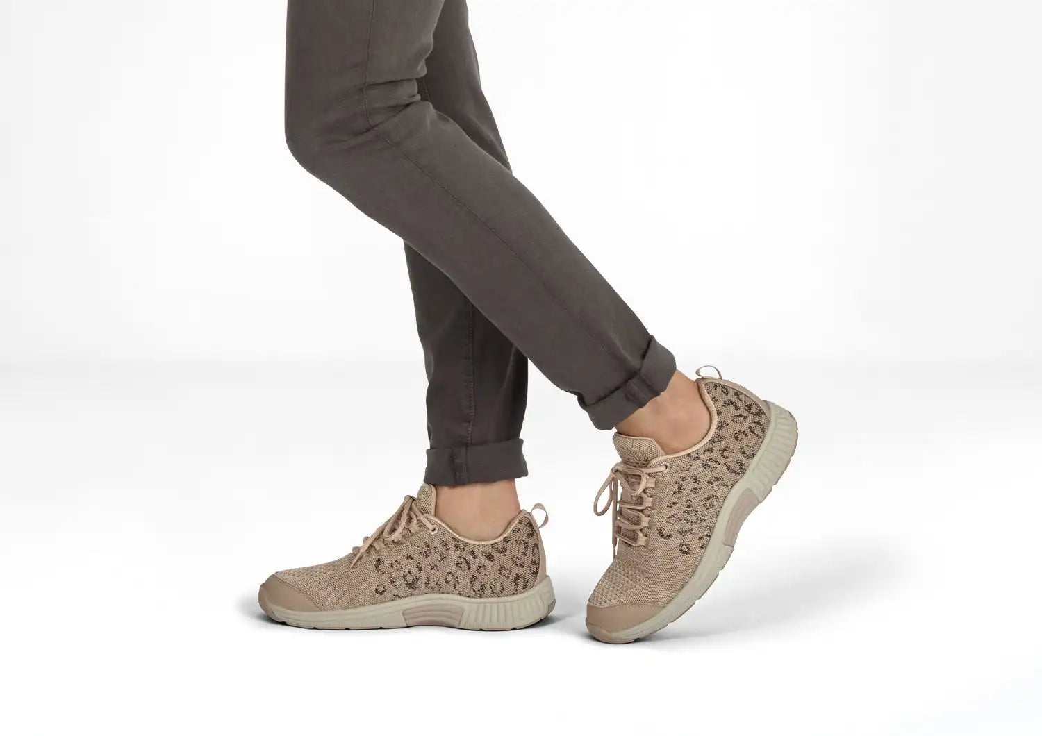 Coral - Beige Leopard Secondary image