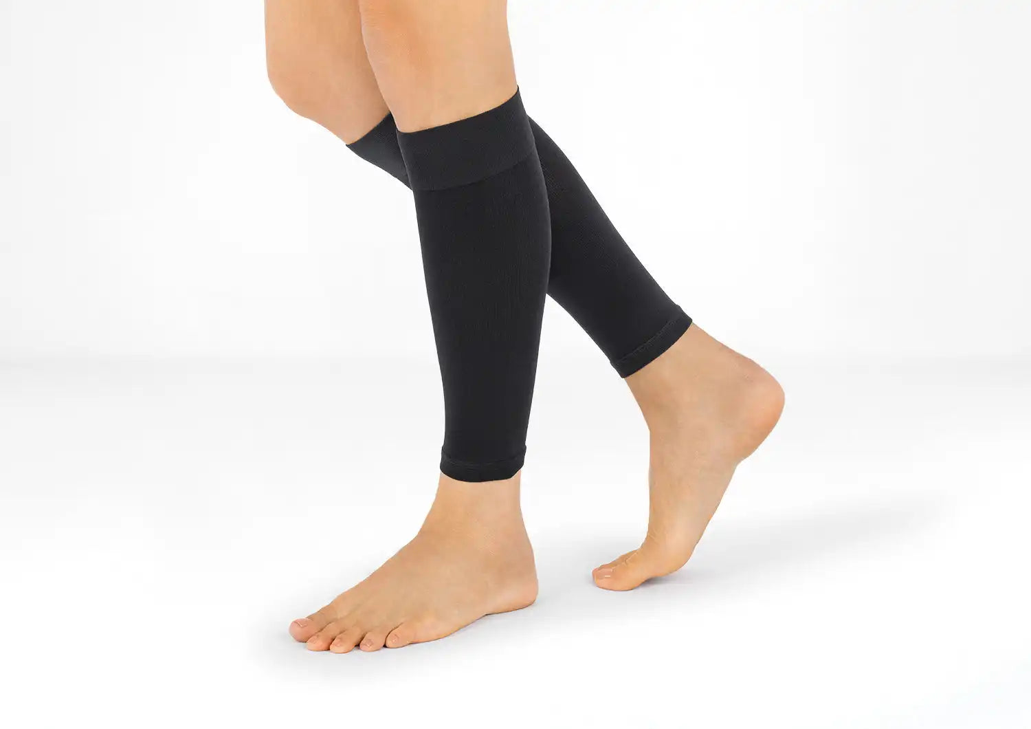 Compression Calf Sleeves Standard 20-30 mmHg - Black Secondary image
