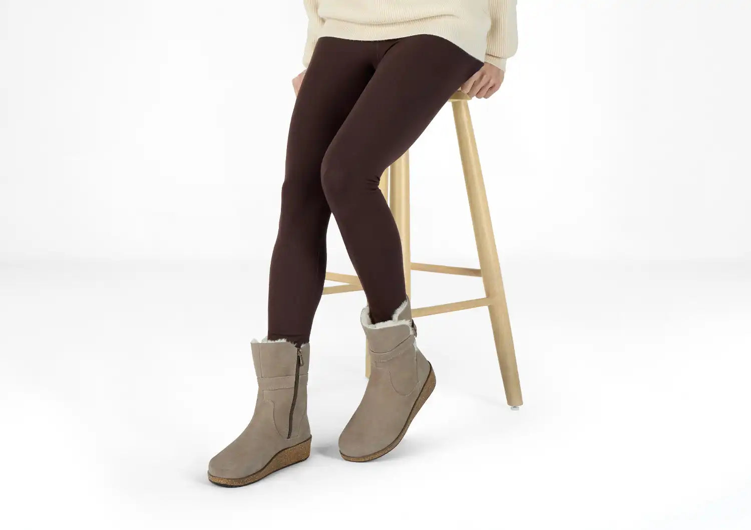 Claire - Taupe Secondary image