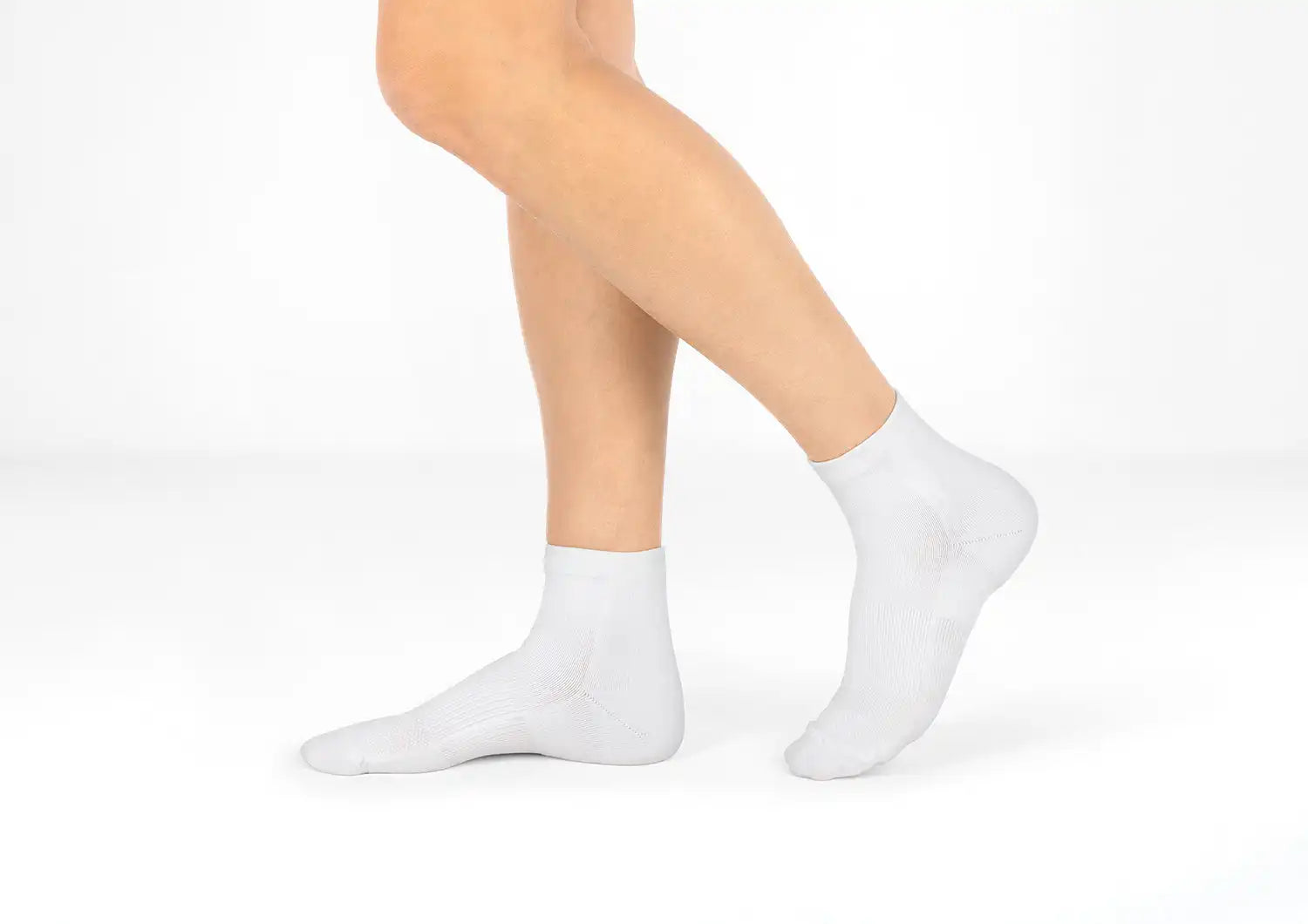 Compression Ankle Socks 15-20 mmHg - White Secondary image